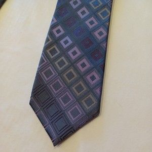 Kenneth Cole Reaction Tie Gray geometric Design Pattern Silk Casual Classic Mens